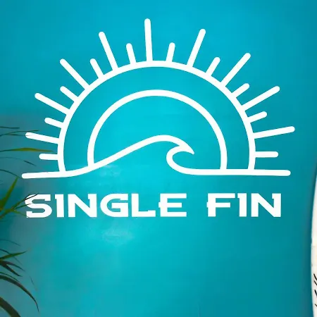 אכסניה Single Fin Surf *