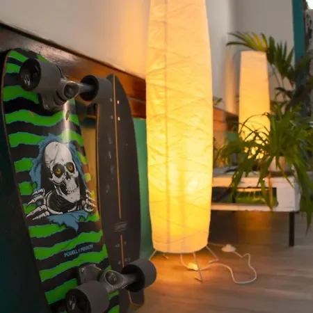 Single Fin Surf ארונה