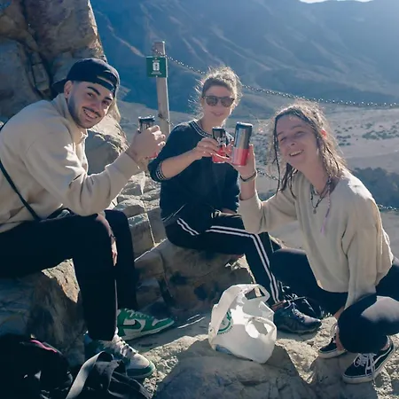 Single Fin Surf 旅馆 *