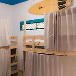 Single Fin Surf بيت شباب *