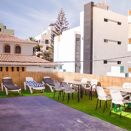 Single Fin Surf Hostal