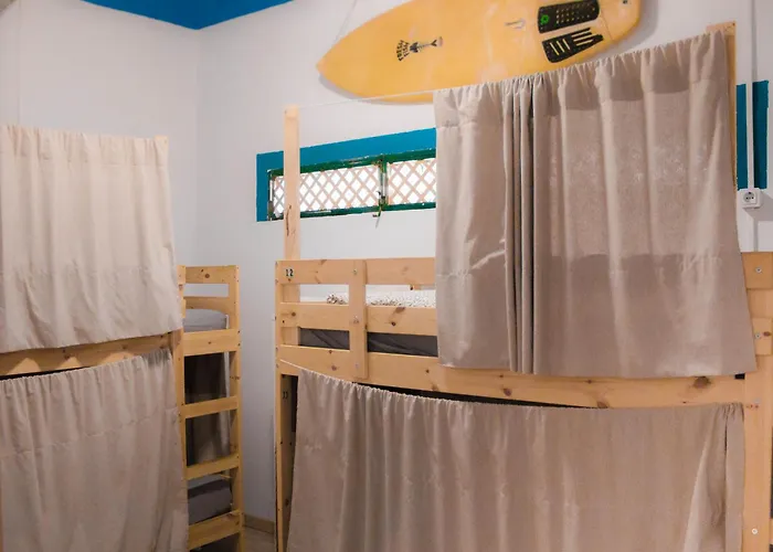 Single Fin Surf Hostel *